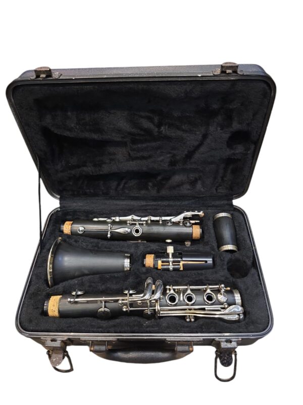 Clarinete Winner Resinado Chaves Niqueladas Sib (Usado) - Image 4