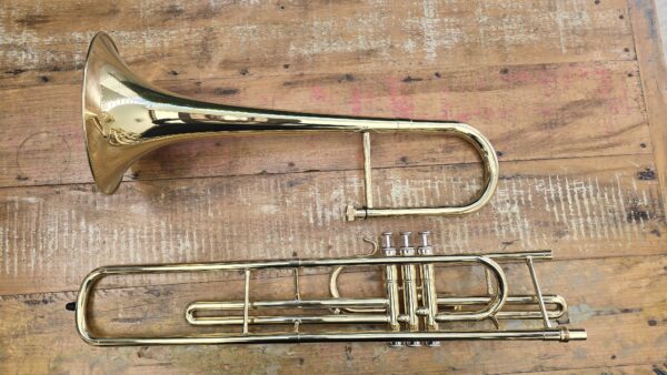Trombone Schieffer Pisto Curto Laqueado Sib (Novo) - Image 4